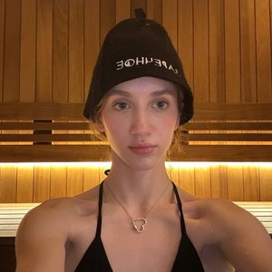 Голая Ангелина Клевцова
