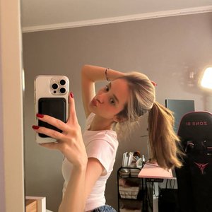 Голая Ангелина Клевцова
