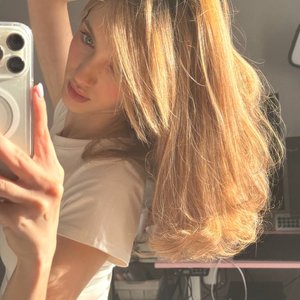 Голая Ангелина Клевцова