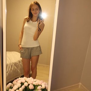 Голая Ангелина Клевцова