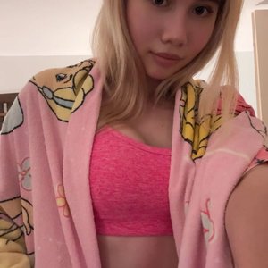 Голая Lil Tay