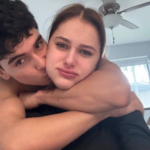 Голая Арина Савастру