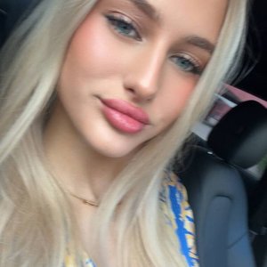 Голая Арина Савастру