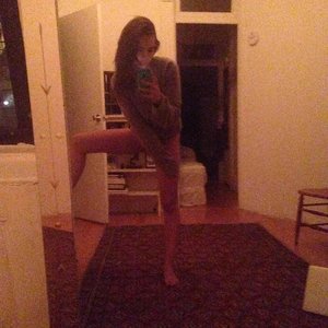 Голая Emily Ratajkowski