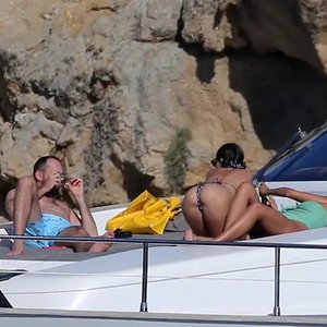 Голая Emily Ratajkowski