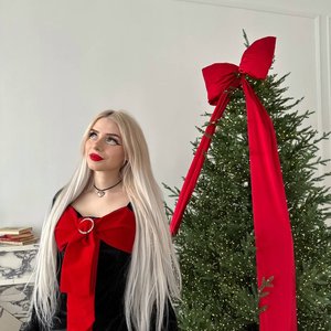 Голая Света Соллар