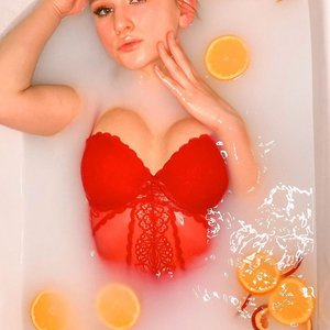 Голая Анна Галкина