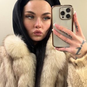 Голая Камила Смогулецкая