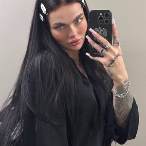 Голая Камила Смогулецкая